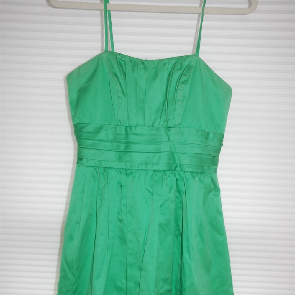 Green Dress With Tie In Back, Size 6